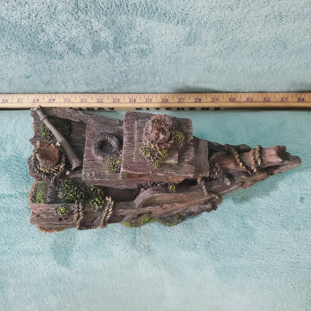12in x 8in Half Ship Aquarium Decoration in Good Condition